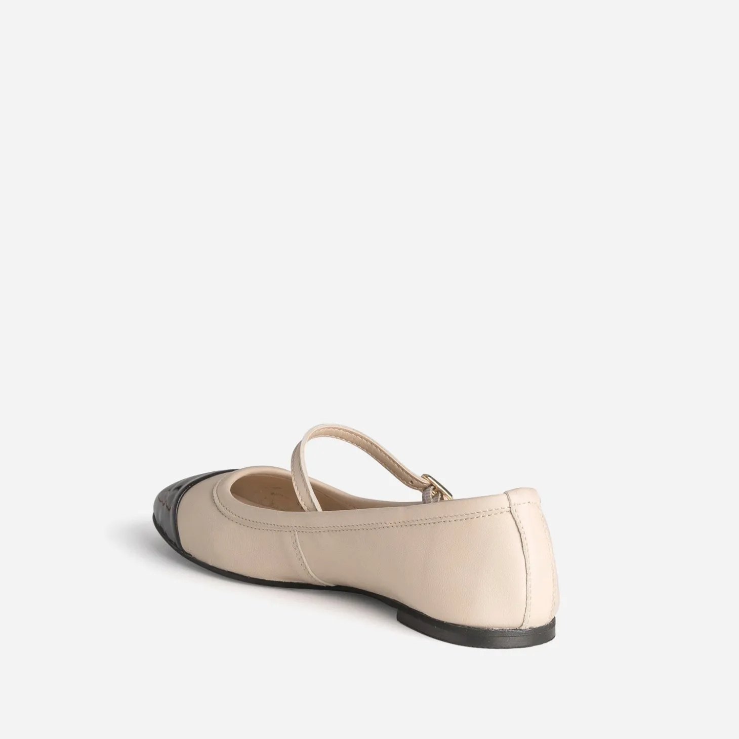 Babies écru cuir bout noir verni