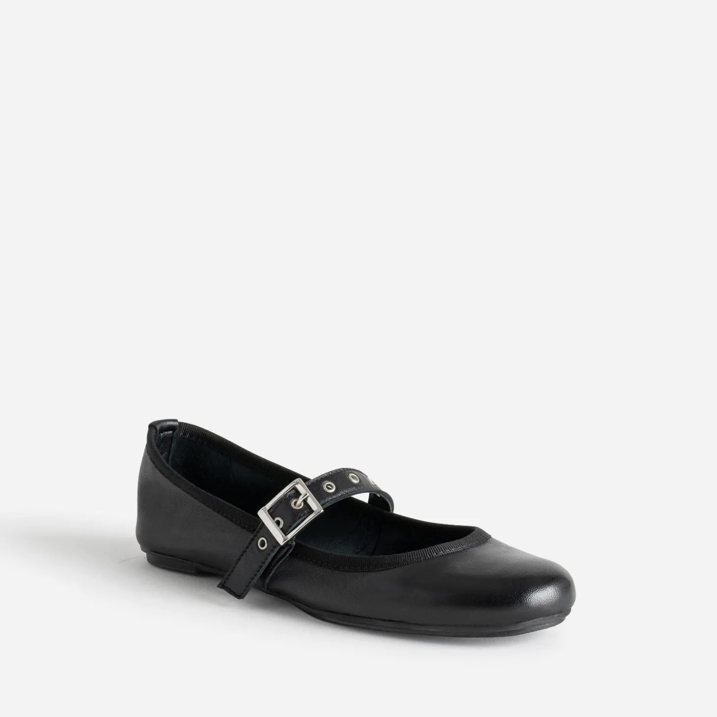 Ballerine noire en cuir avec bride à œillet