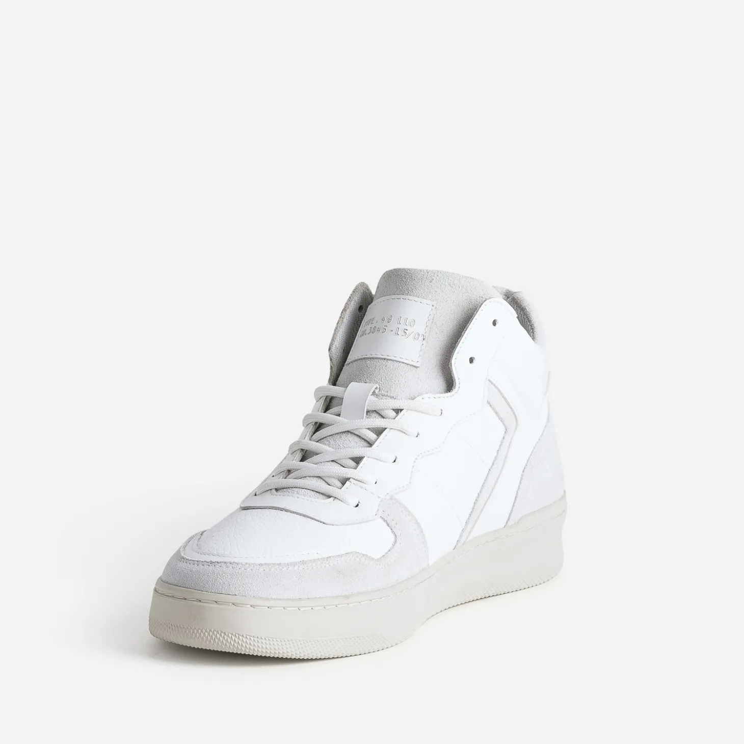 Basket montante blanche et grise en cuir