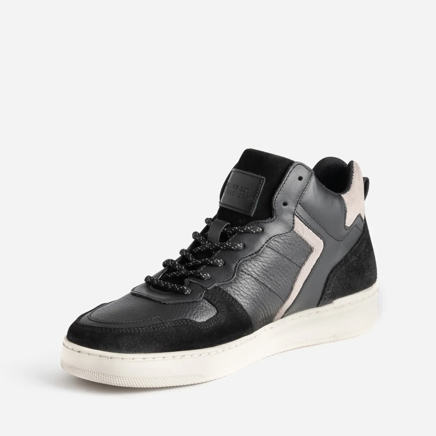 Basket montante noire et grise en cuir
