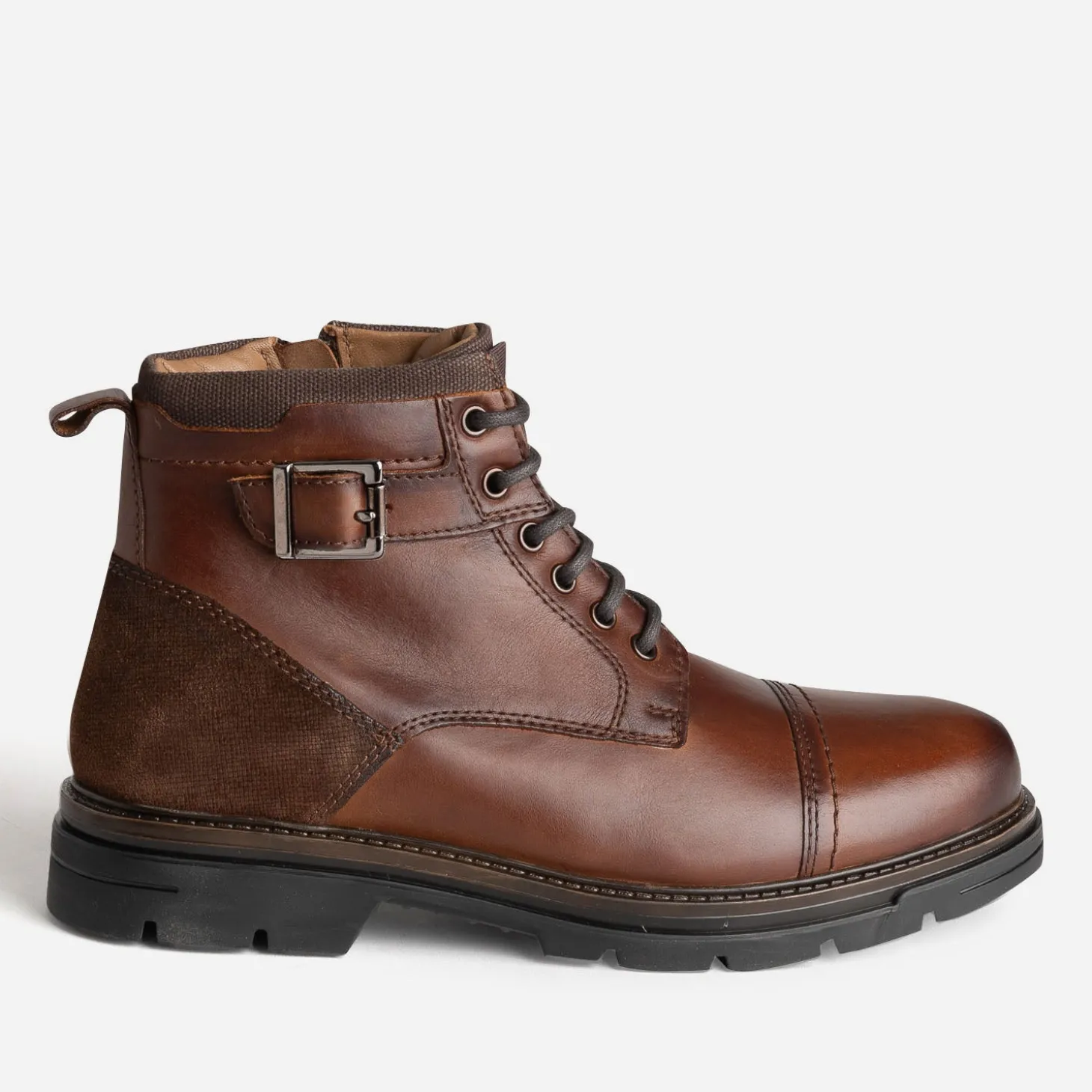 Boots à lacet marron cuir décor bride