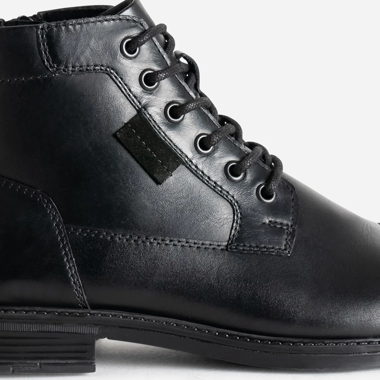 Boots à lacet noir en cuir