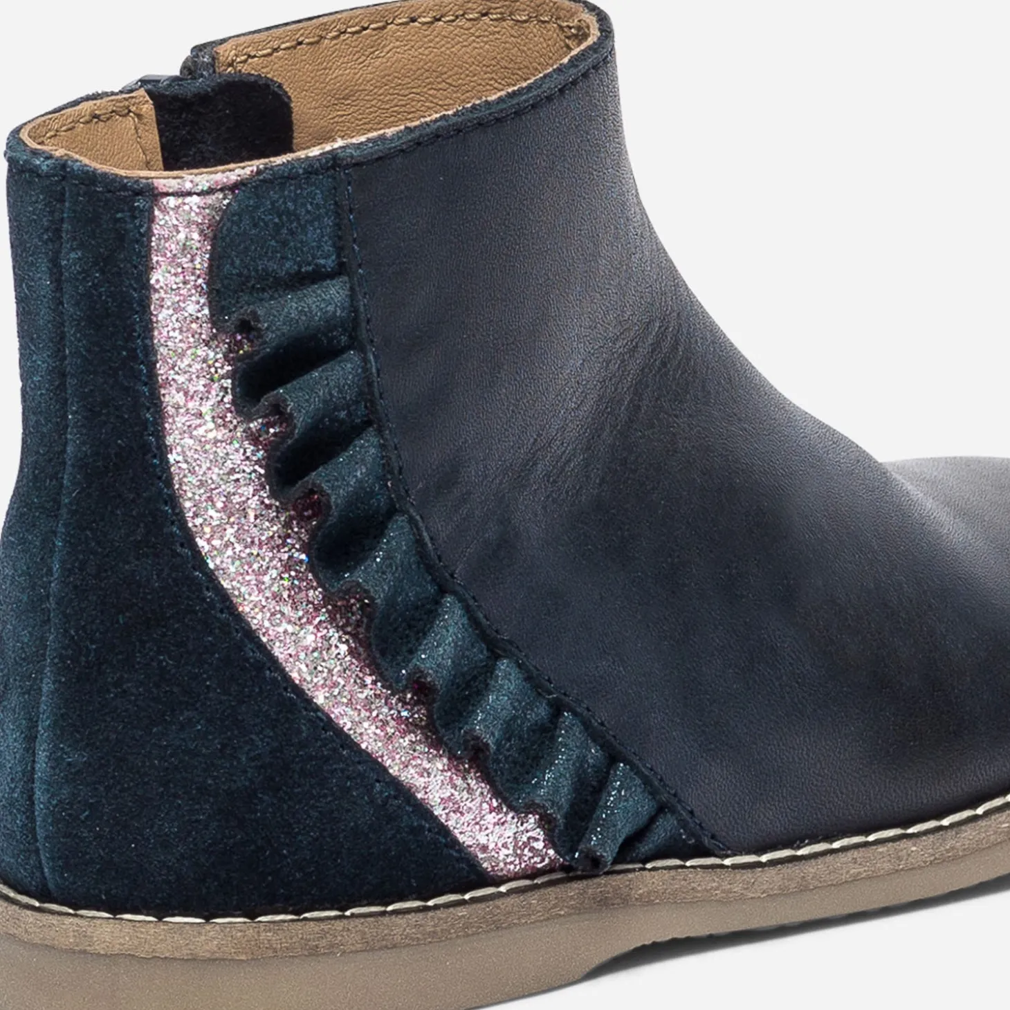 Boots marine en cuir à volant