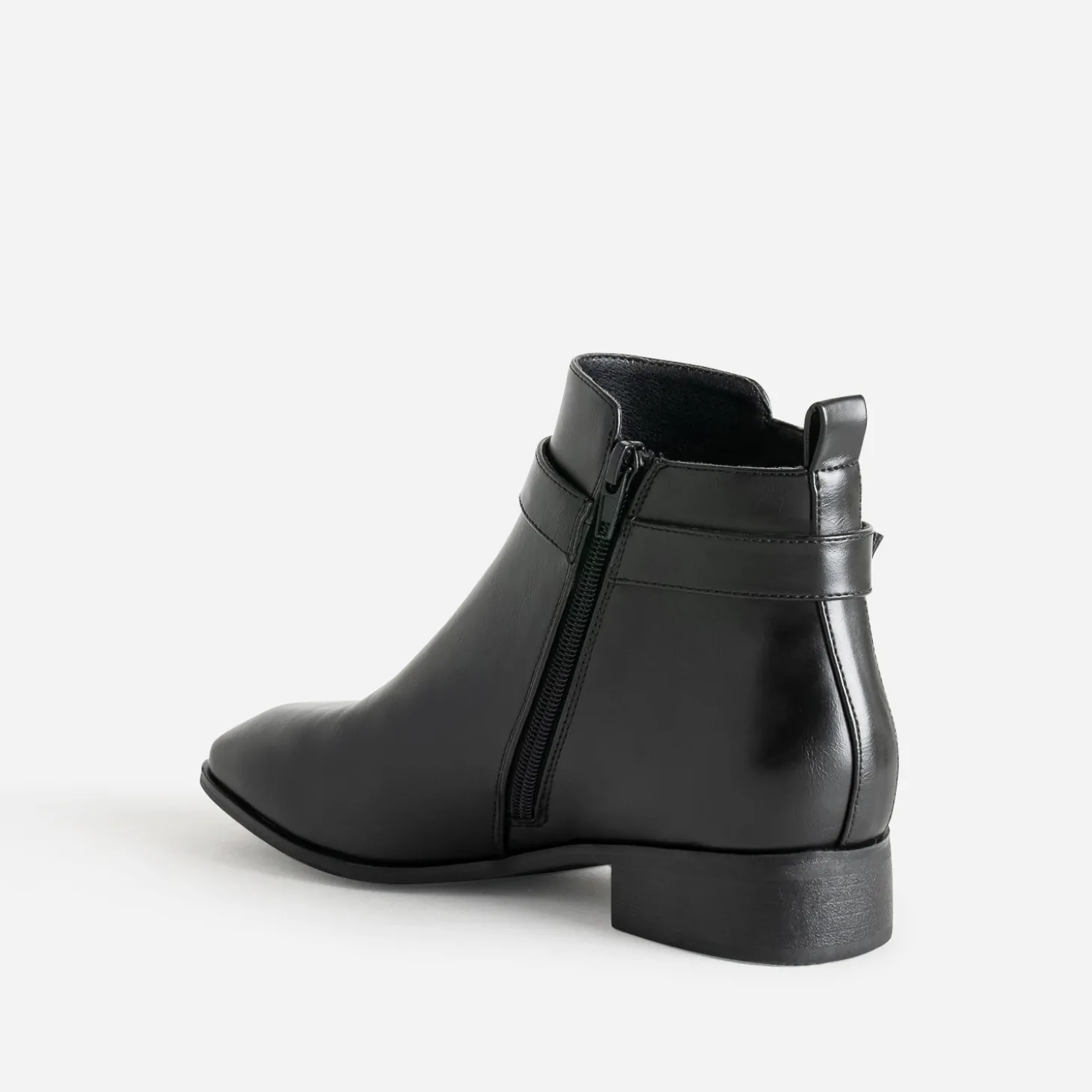 Boots noir avec bride cheville
