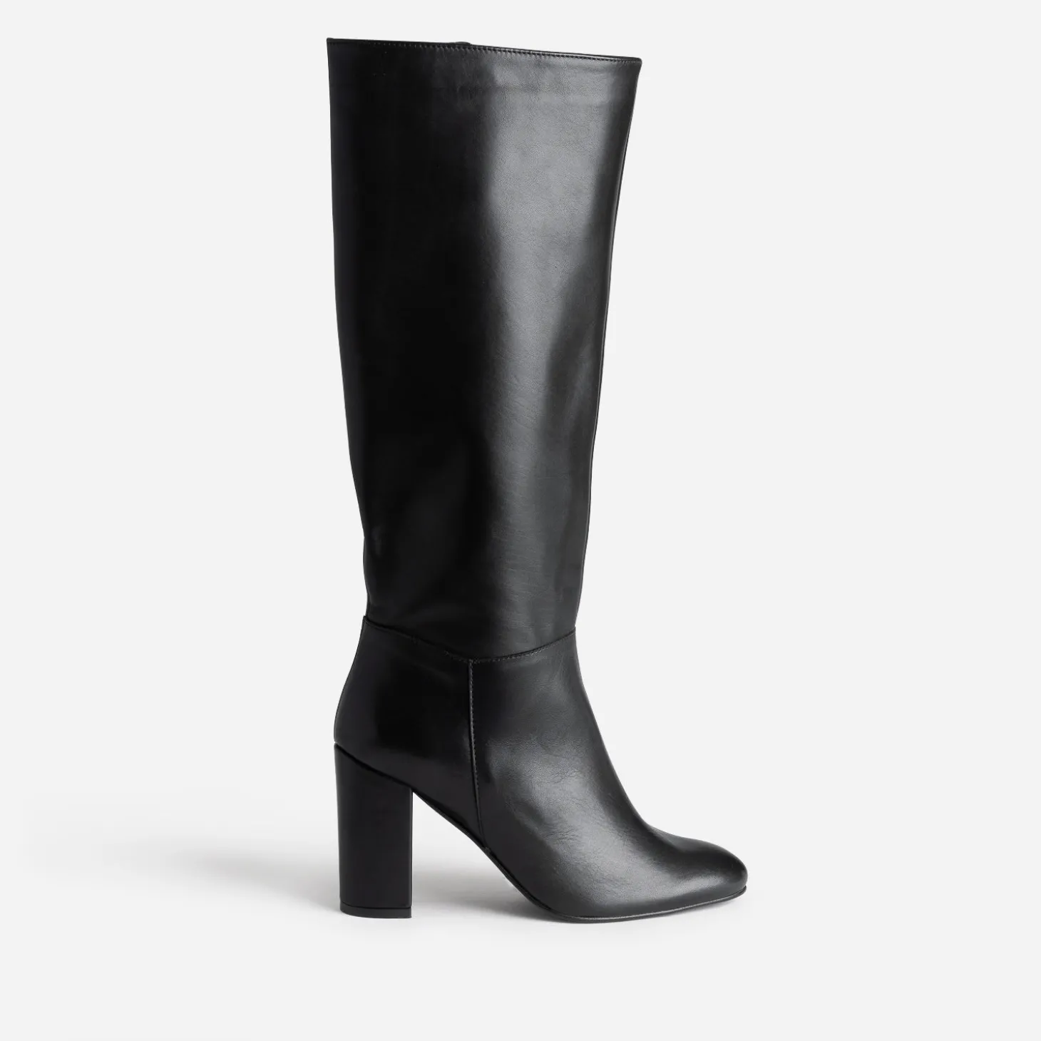 Botte à talon noire en cuir