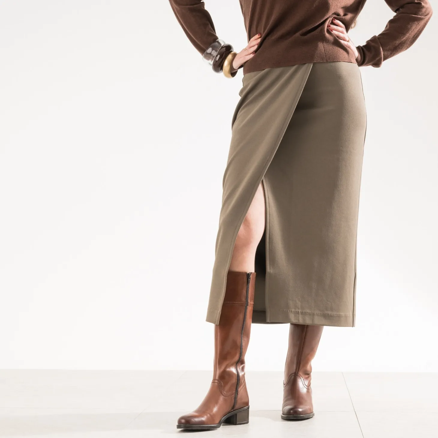 Botte cognac en cuir forme cavalière