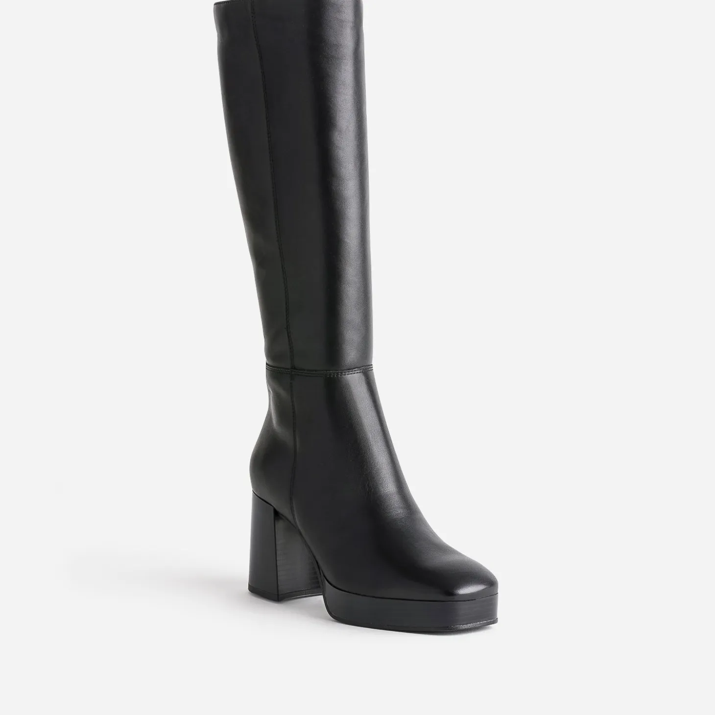 Botte noire en cuir à plateforme pour mollets fins