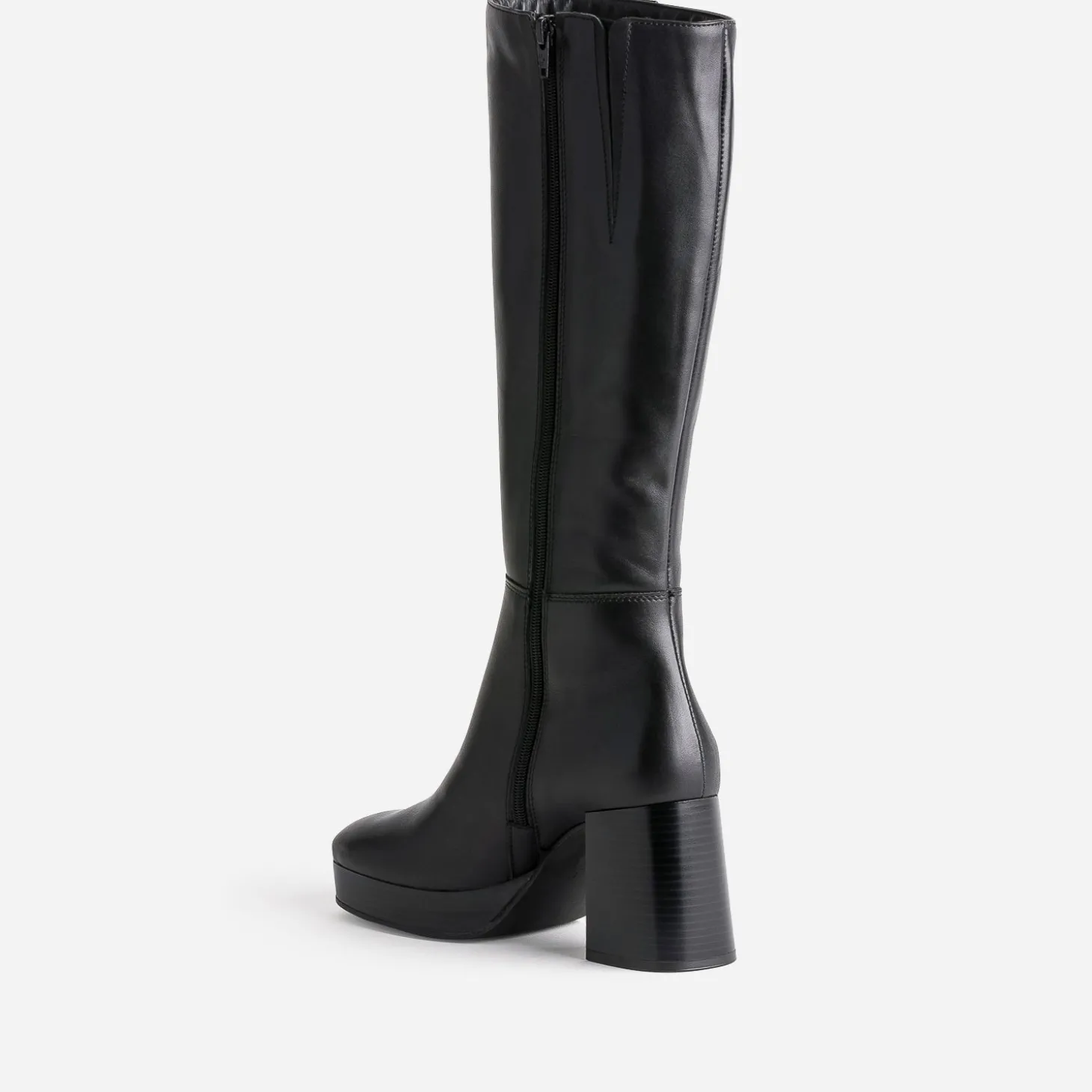 Botte noire en cuir à plateforme pour mollets fins