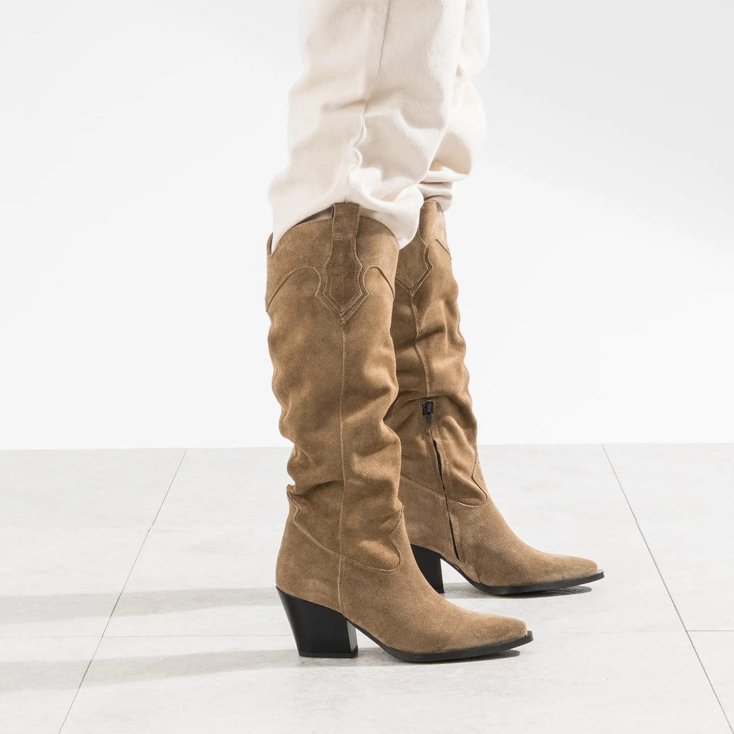 Botte santiag TEXTO beige cuir velours