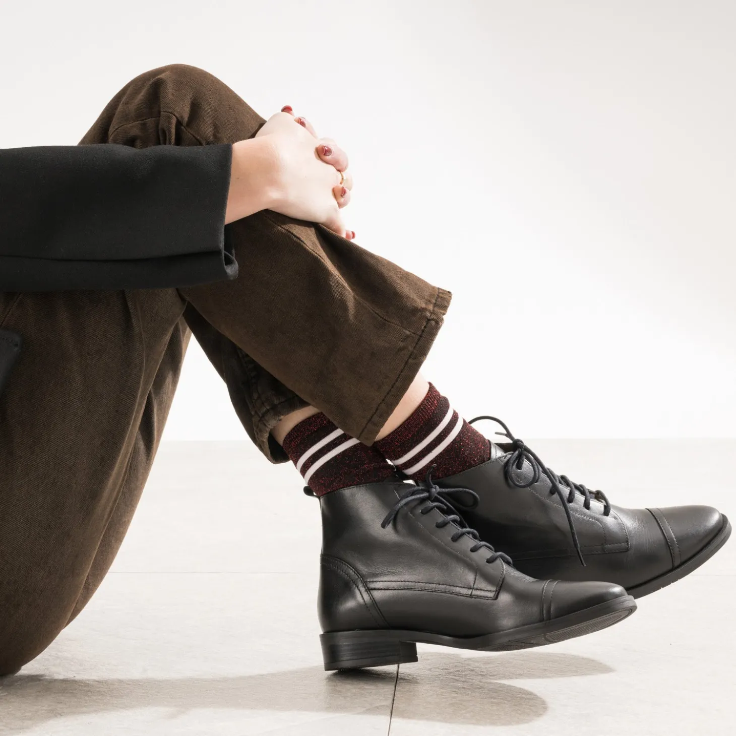 Bottine ERAM FLEX noire en cuir éco-conçu