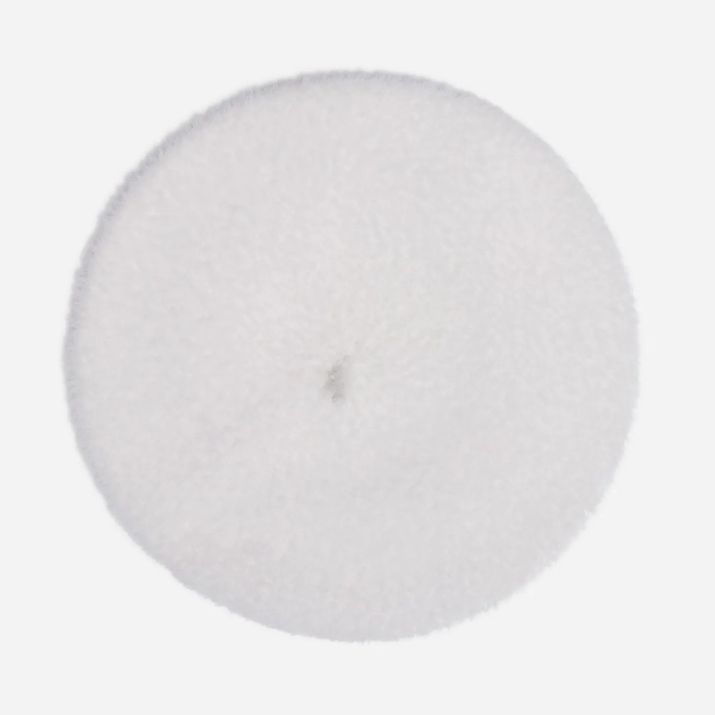 Béret blanc en maille duveteuse