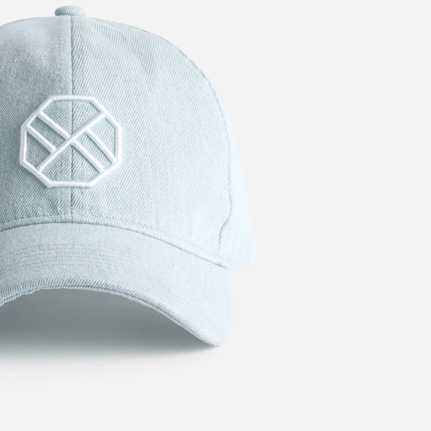 Casquette TEXTO baby blue en toile brodée