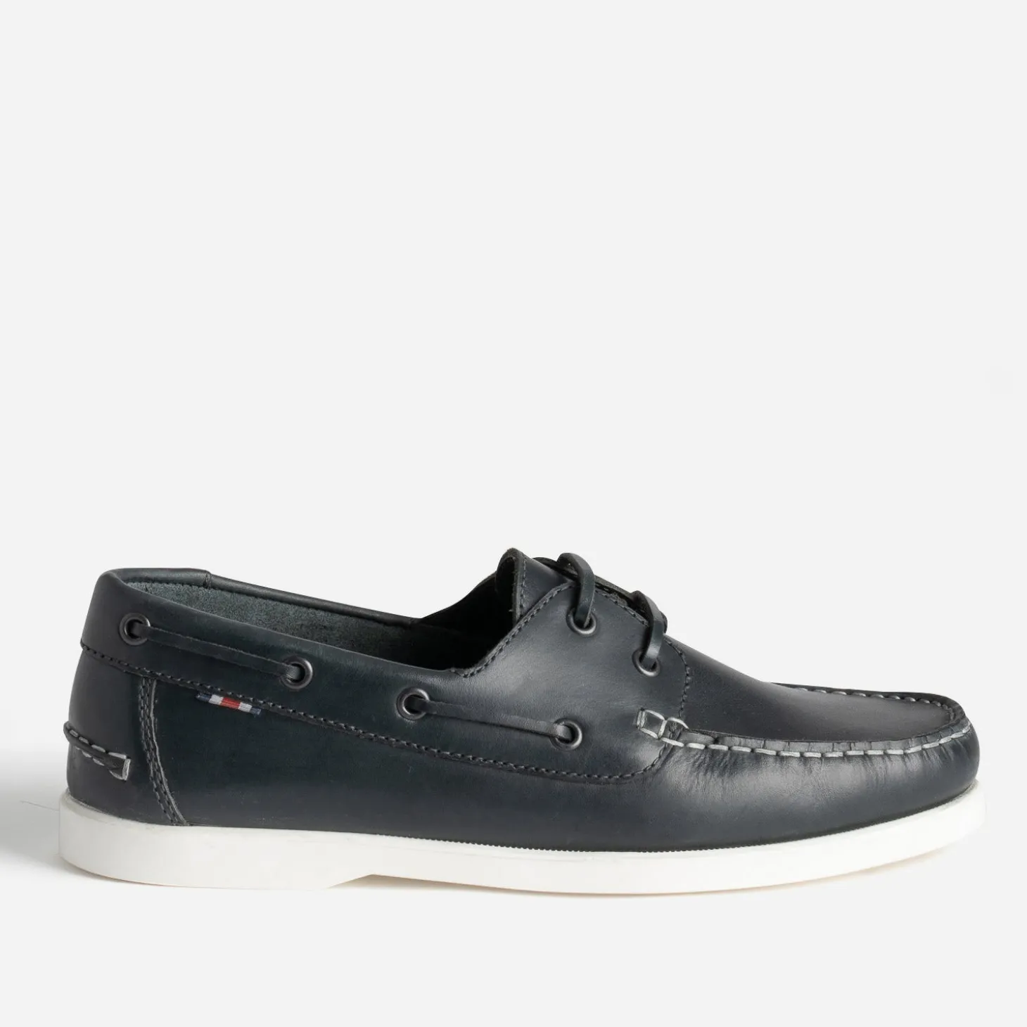 Chaussure-bateau marine en cuir