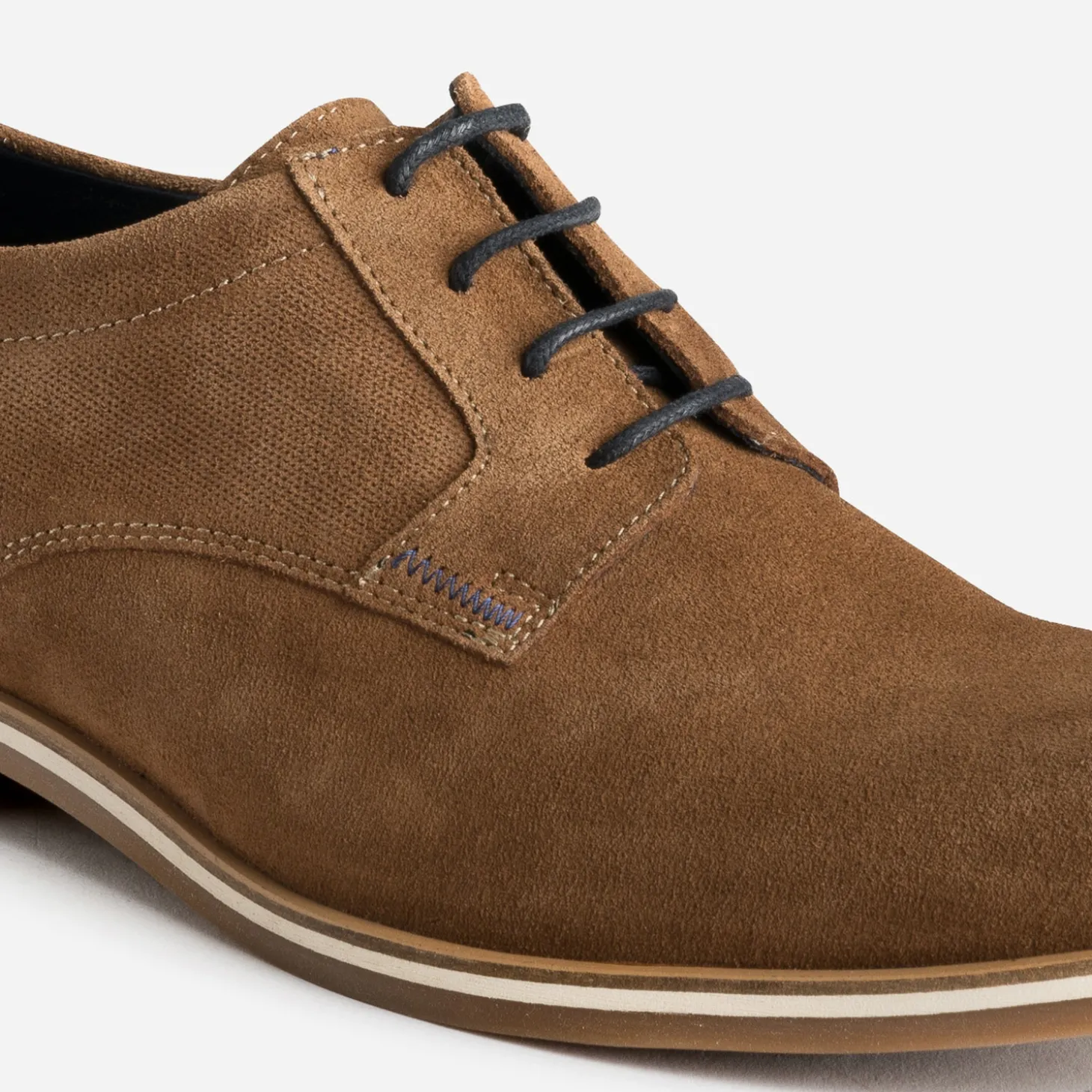 Derby marron clair éco-conçu en cuir velours