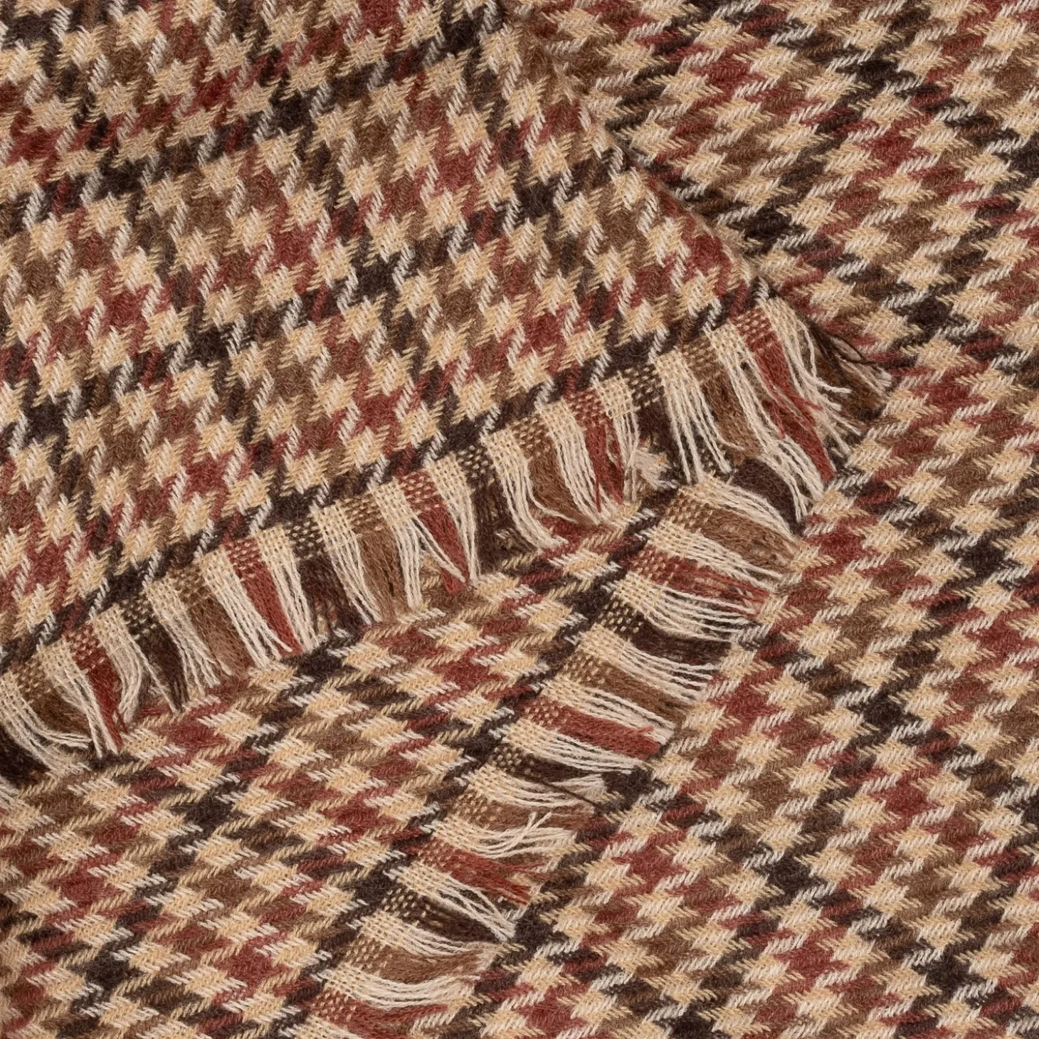 Etole beige à motif pied-de-poule