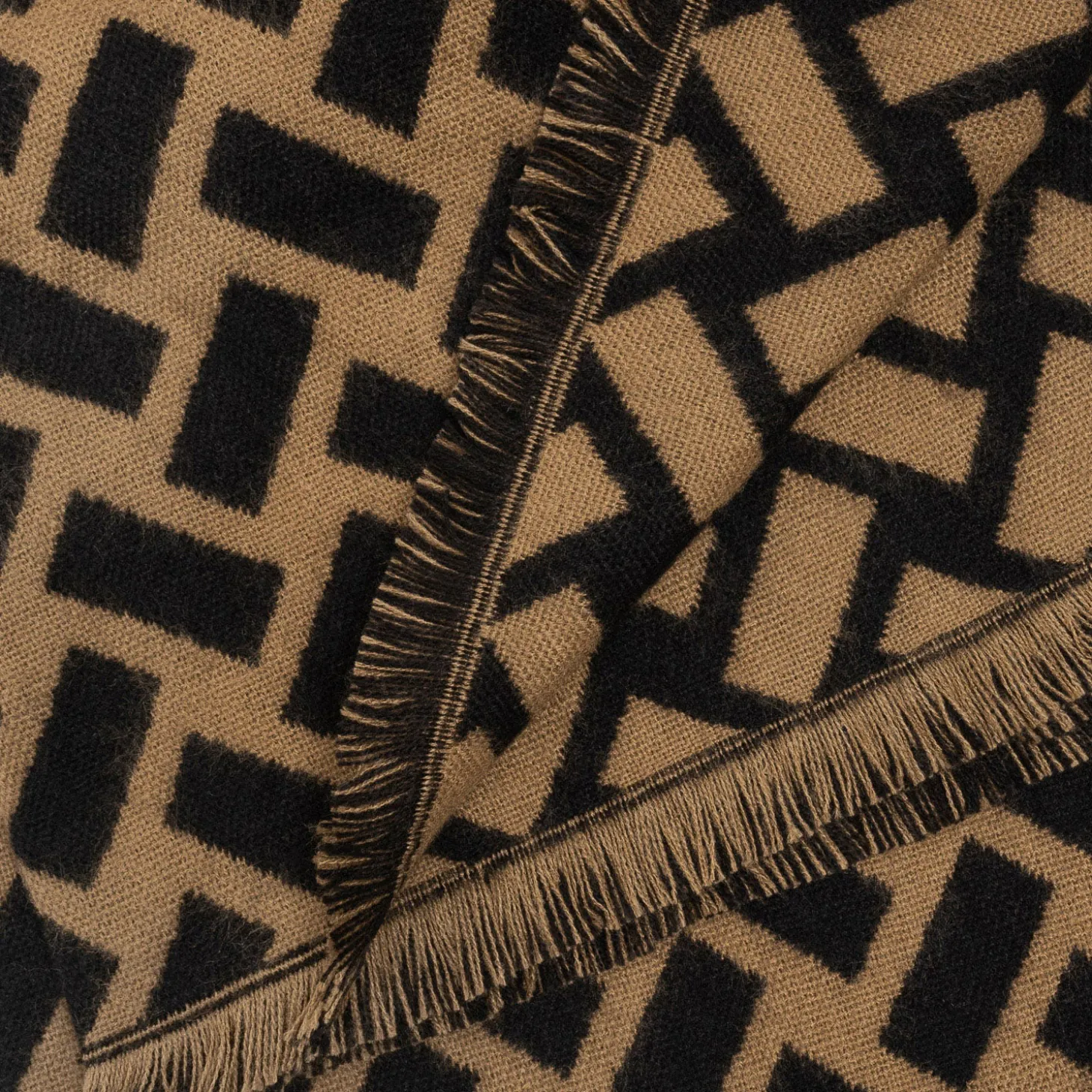 Etole camel à motif graphique noir