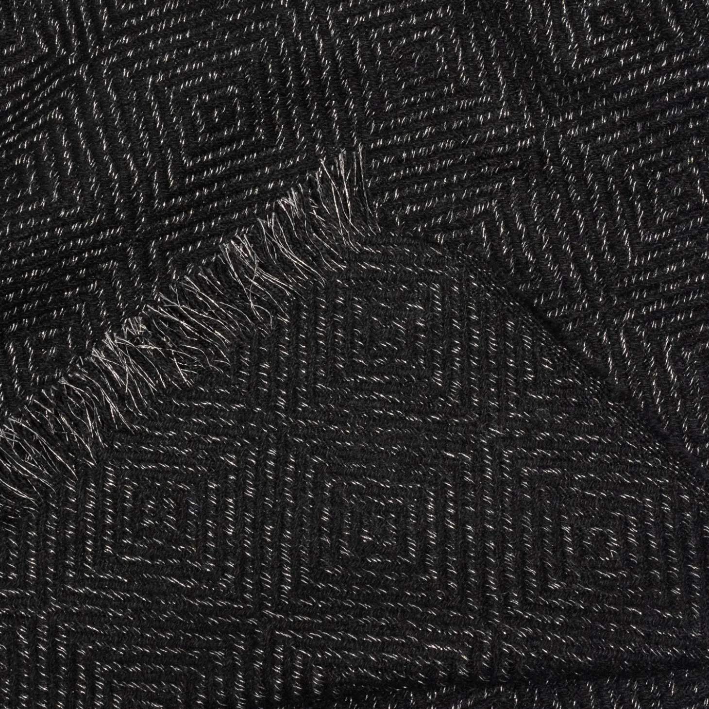 Etole noire et gris argenté à motifs chevrons