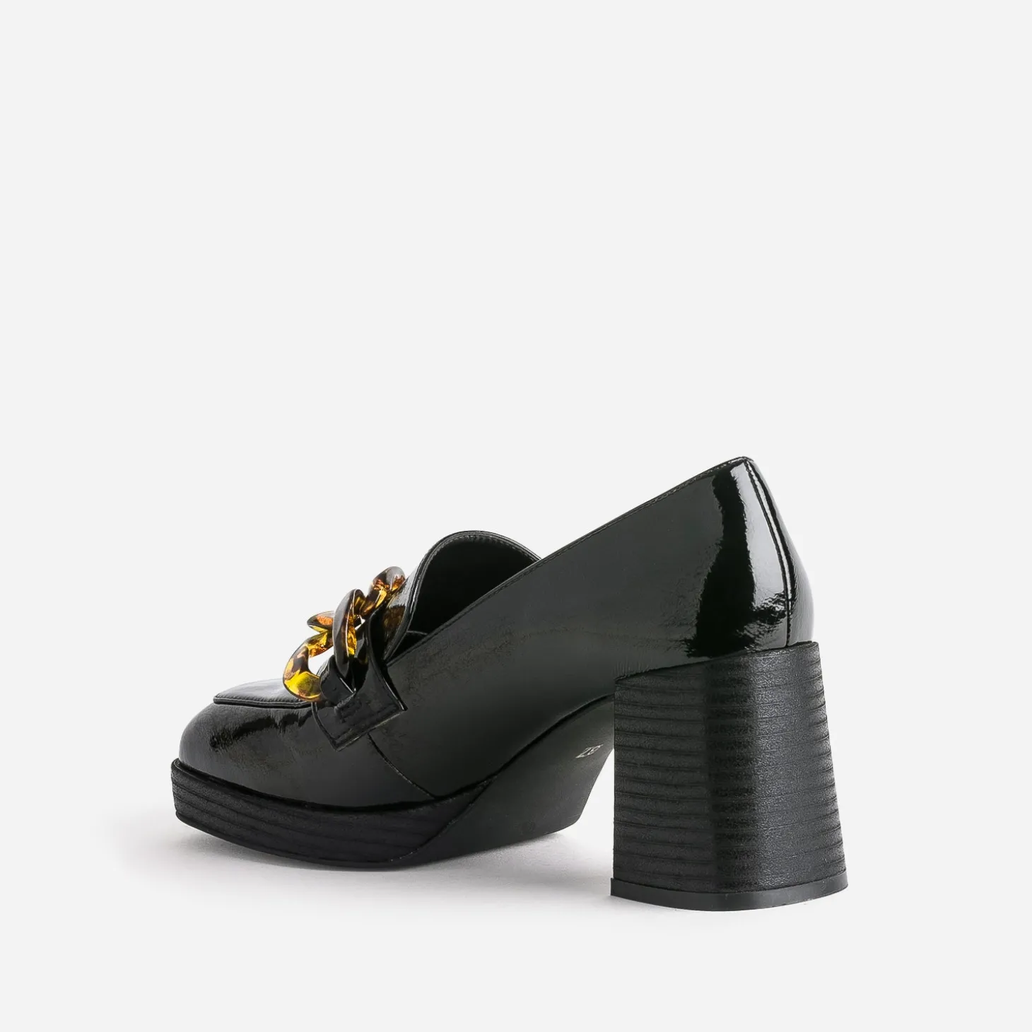 Mocassin à talon noir verni avec maxi chaîne