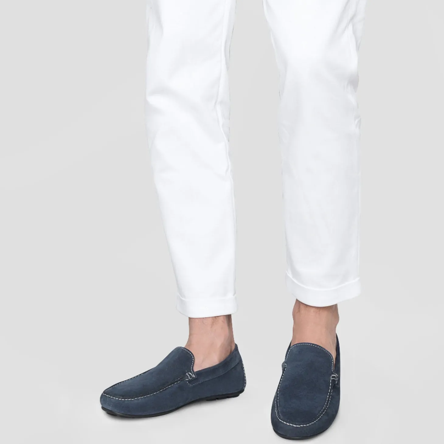 Mocassin bleu en cuir velours