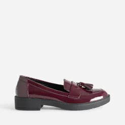 Mocassin bordeaux verni à pampilles