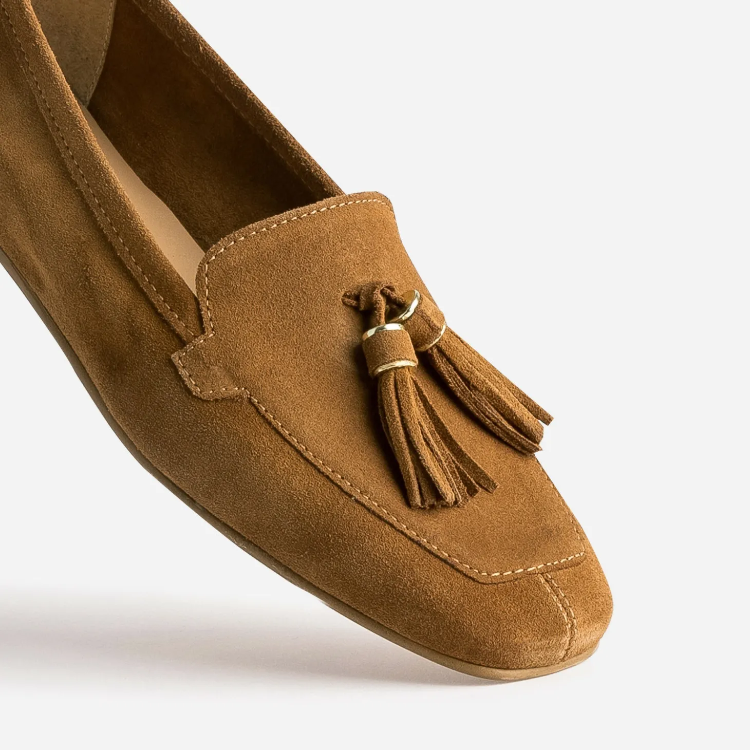 Mocassin camel cuir velours à pampilles
