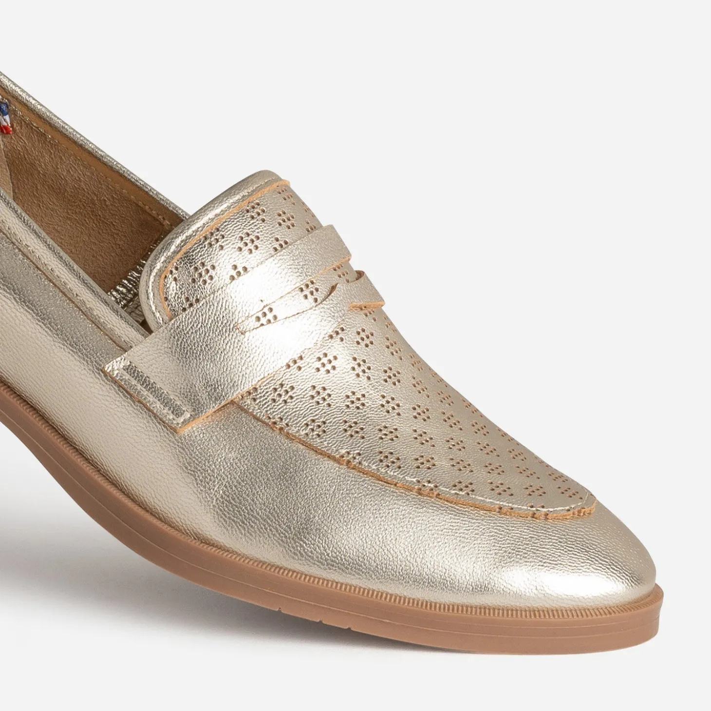 Mocassin ERAM FLEX doré cuir perforé