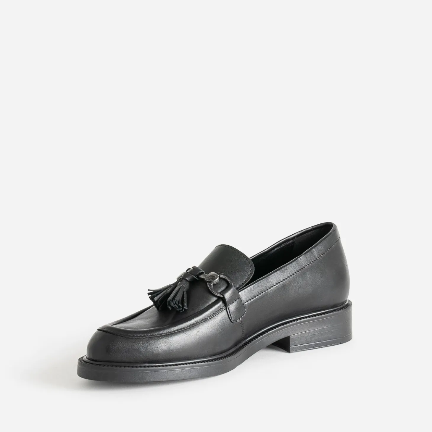 Mocassin noir cuir à pampilles