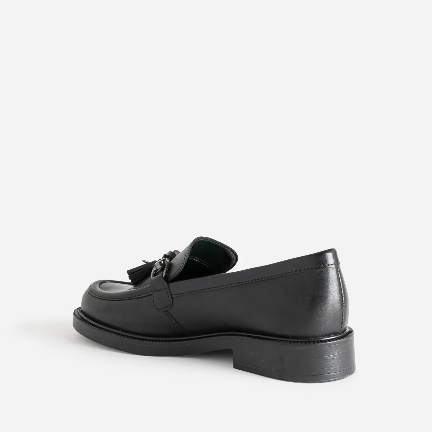 Mocassin noir cuir à pampilles