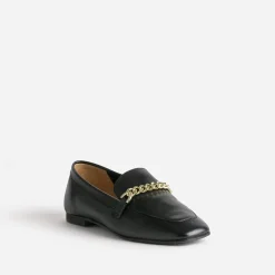 Mocassin noir en cuir chaîne-bijou
