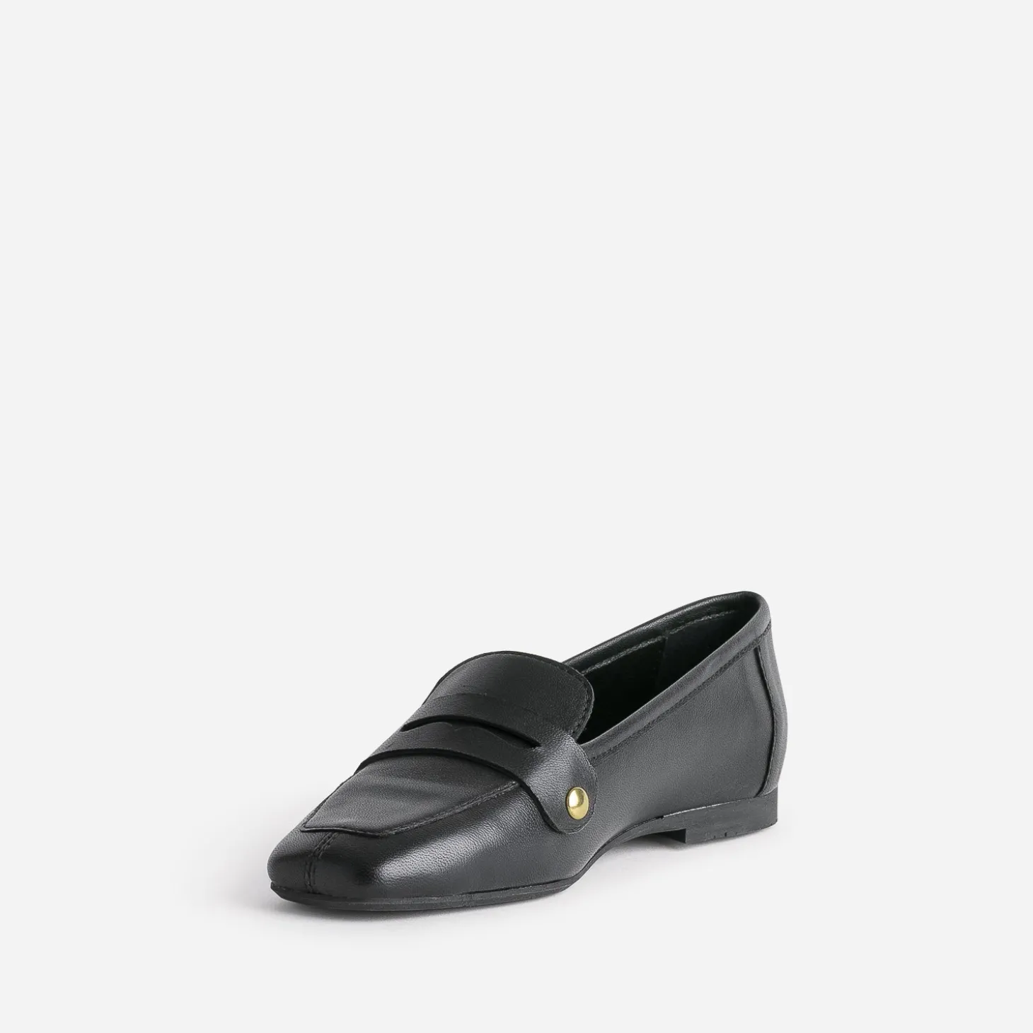 Mocassin noir en cuir rivets dorés