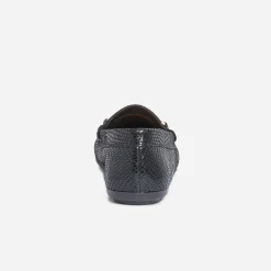 Mocassin noir en cuir velours effet python