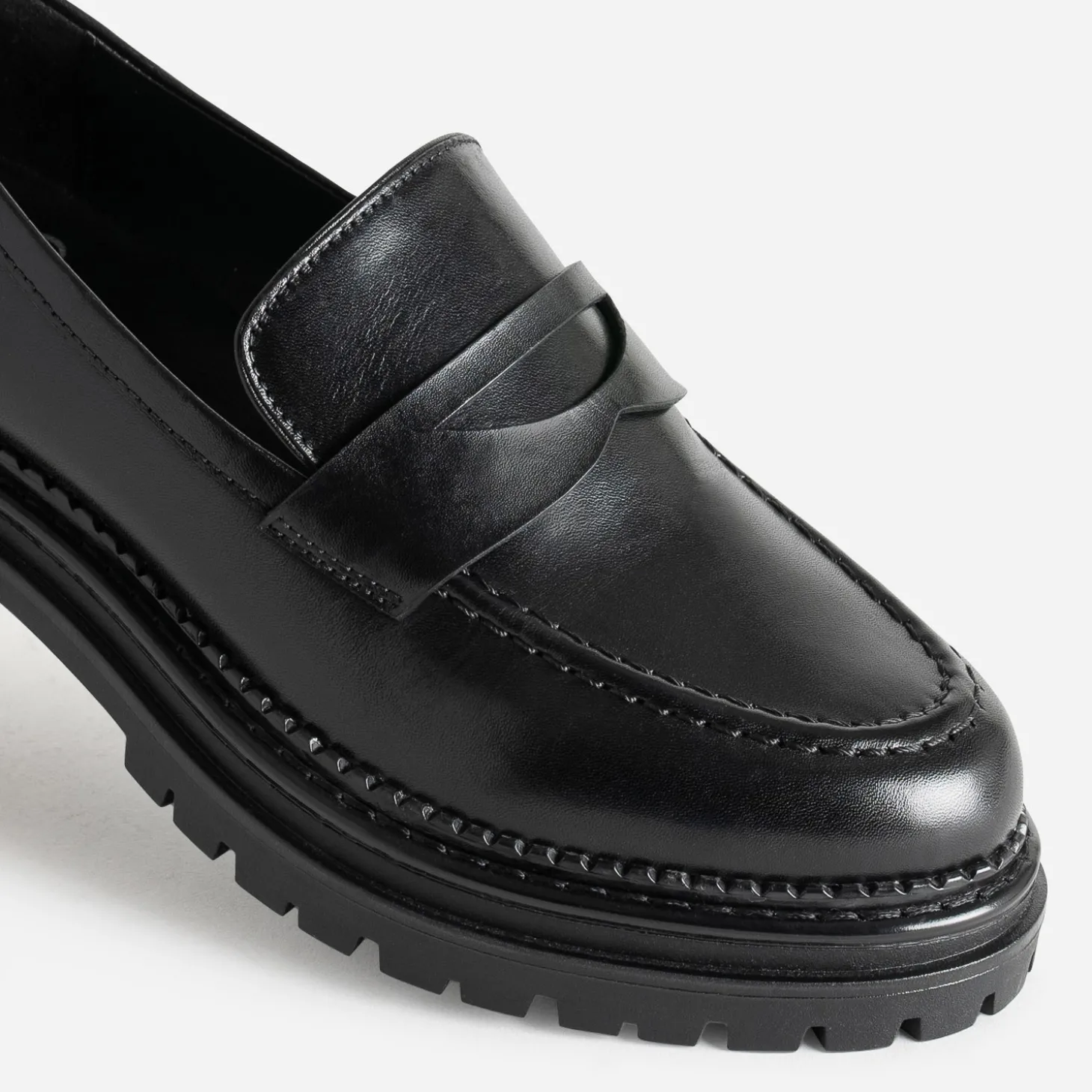 Mocassin TEXTO noir cuir semelle crantée