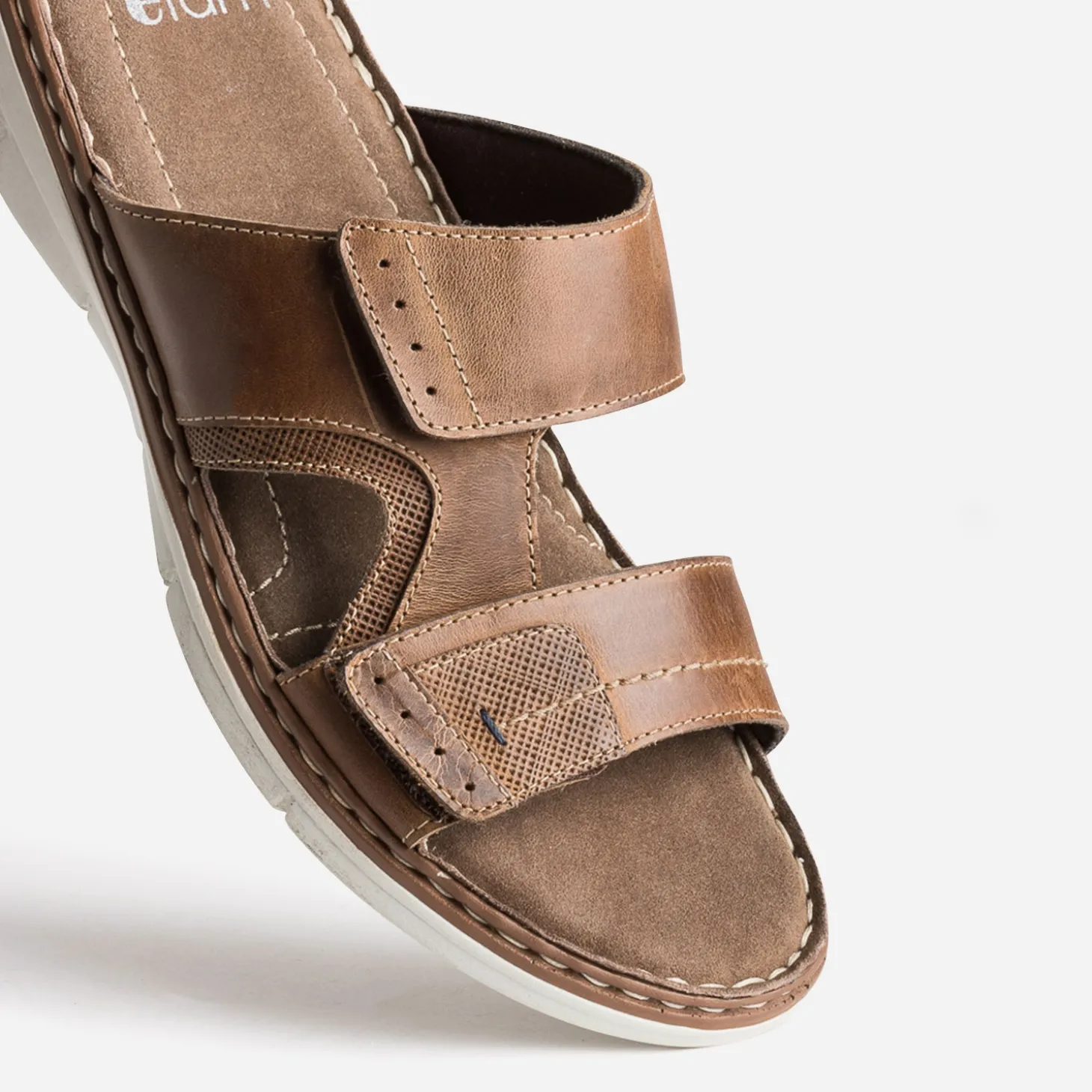 Mule marron en cuir à scratchs