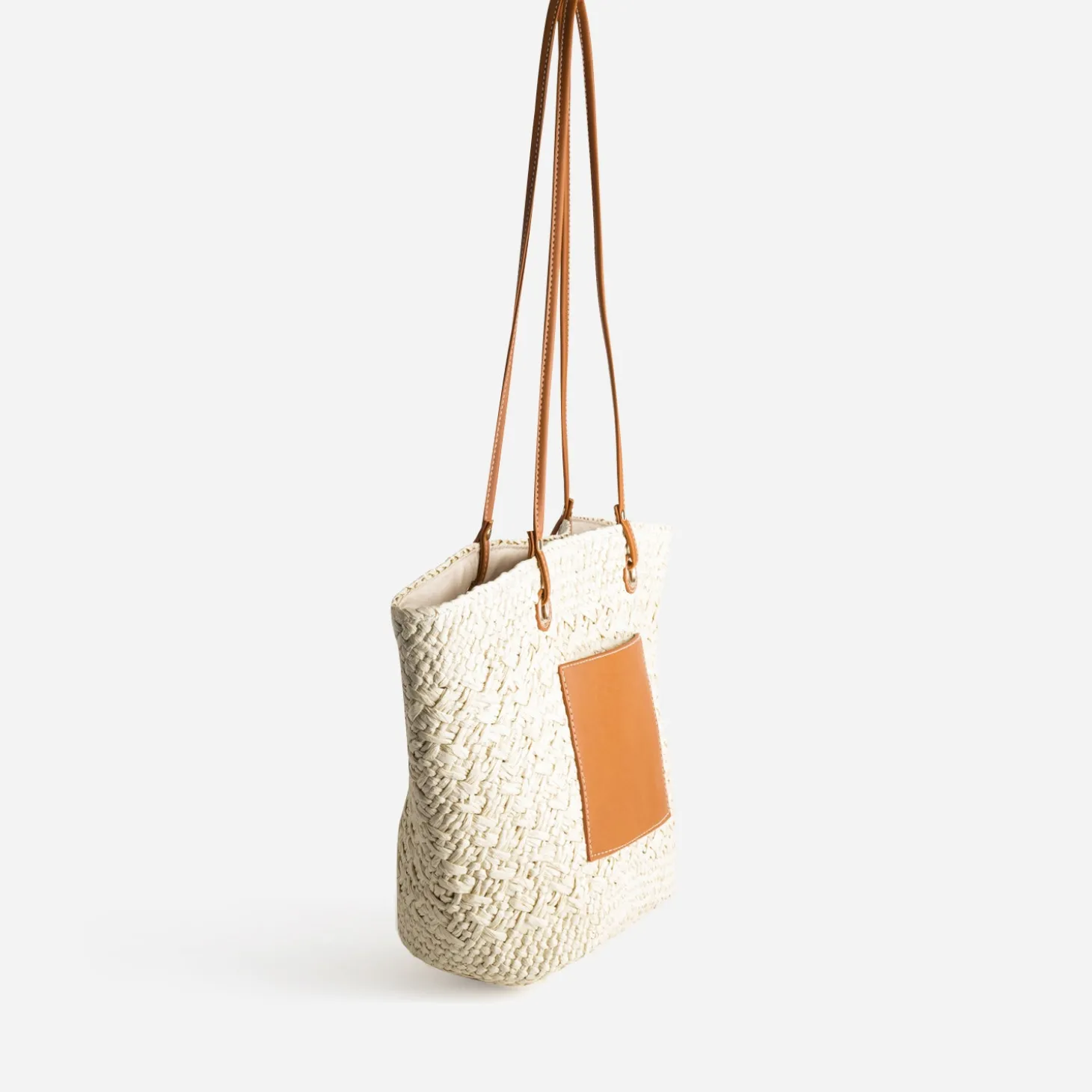 Panier beige poche camel