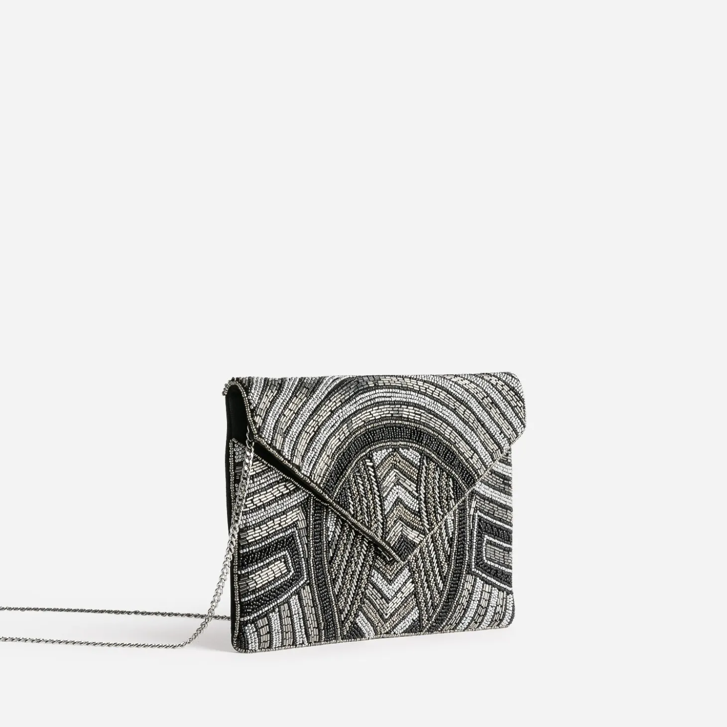 Pochette TEXTO noire broderie perles