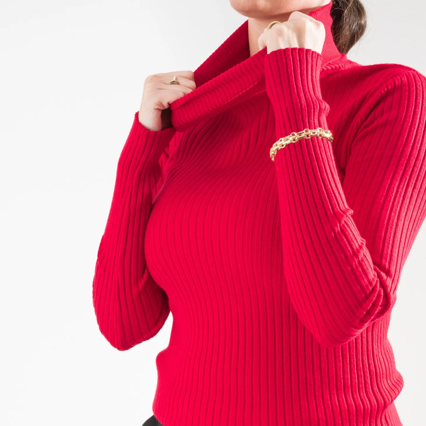 Pull TEXTO rouge côtelé à col roulé