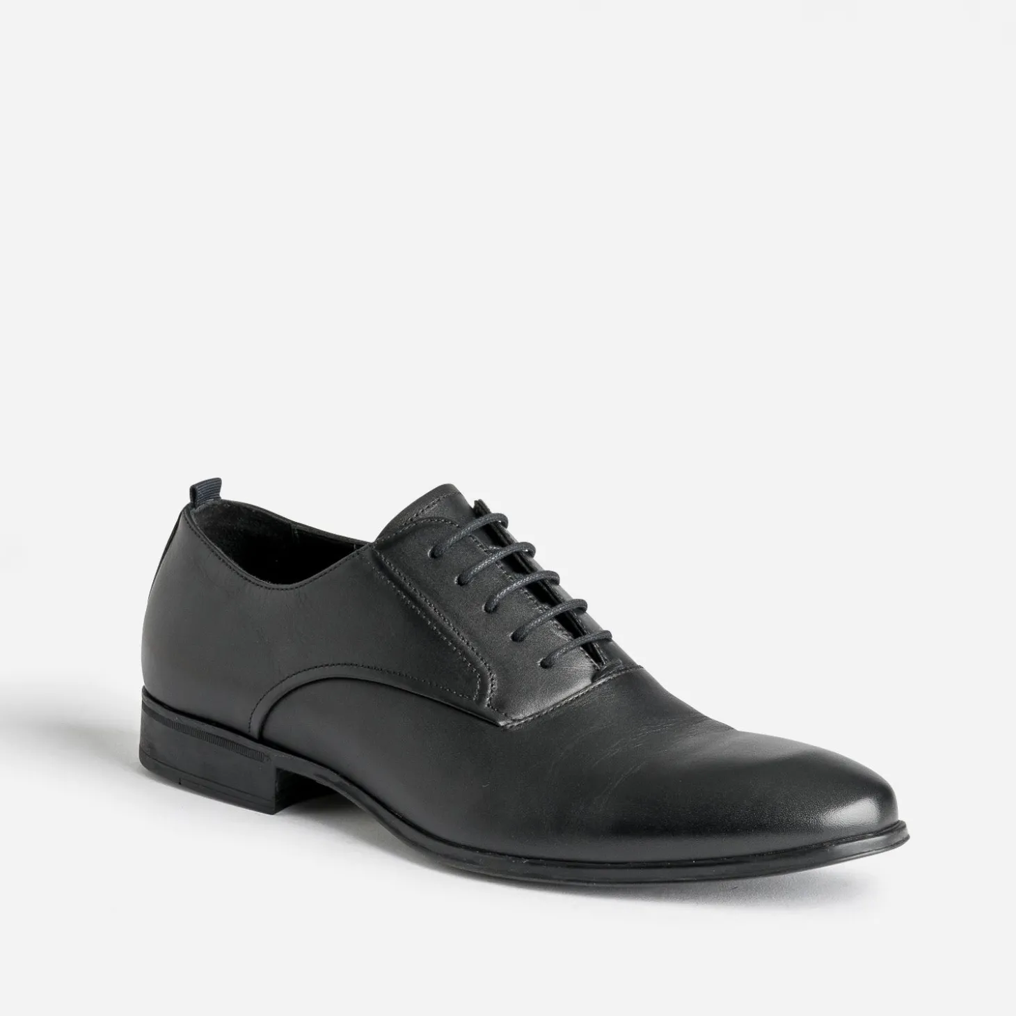 Richelieu noir en cuir
