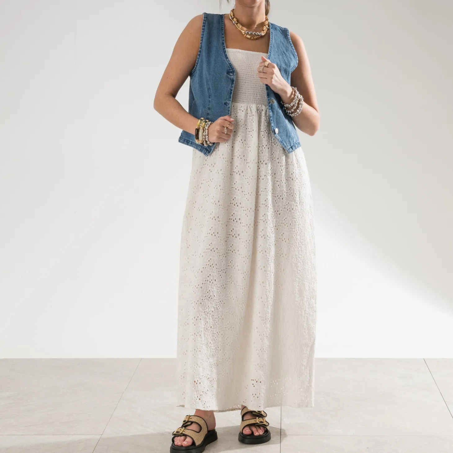 Robe TEXTO écrue en broderie anglaise