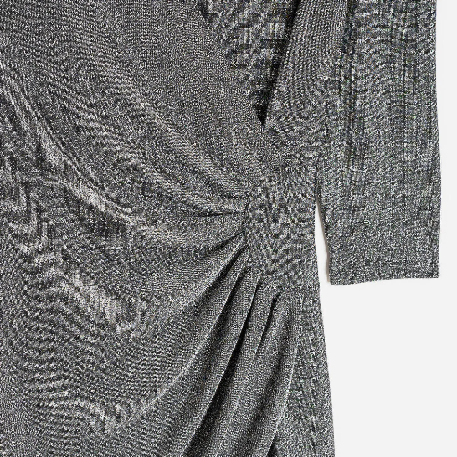 Robe TEXTO grise métallisée drapée