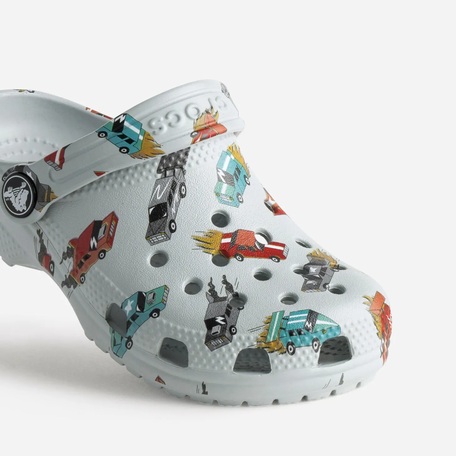 Sabot CROCS gris motif voitures