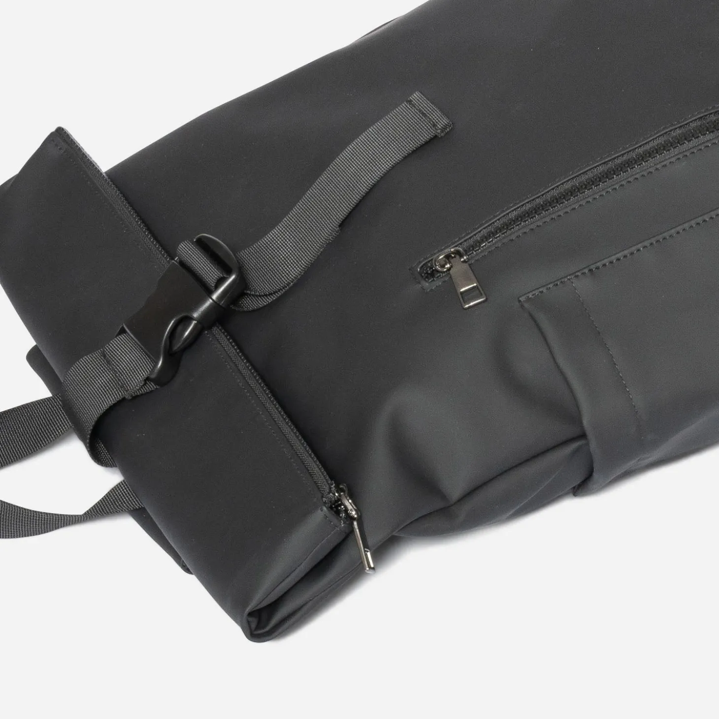 Sac à dos noir enduit mat