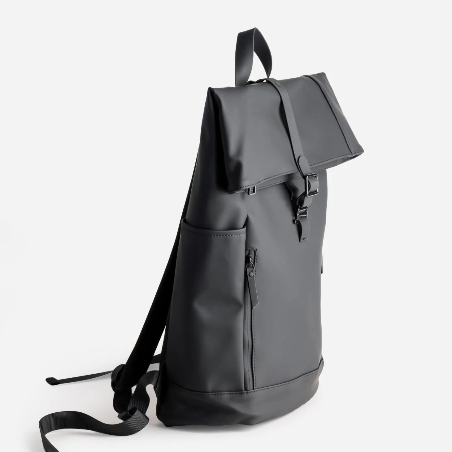 Sac à dos noir mat toucher gomme