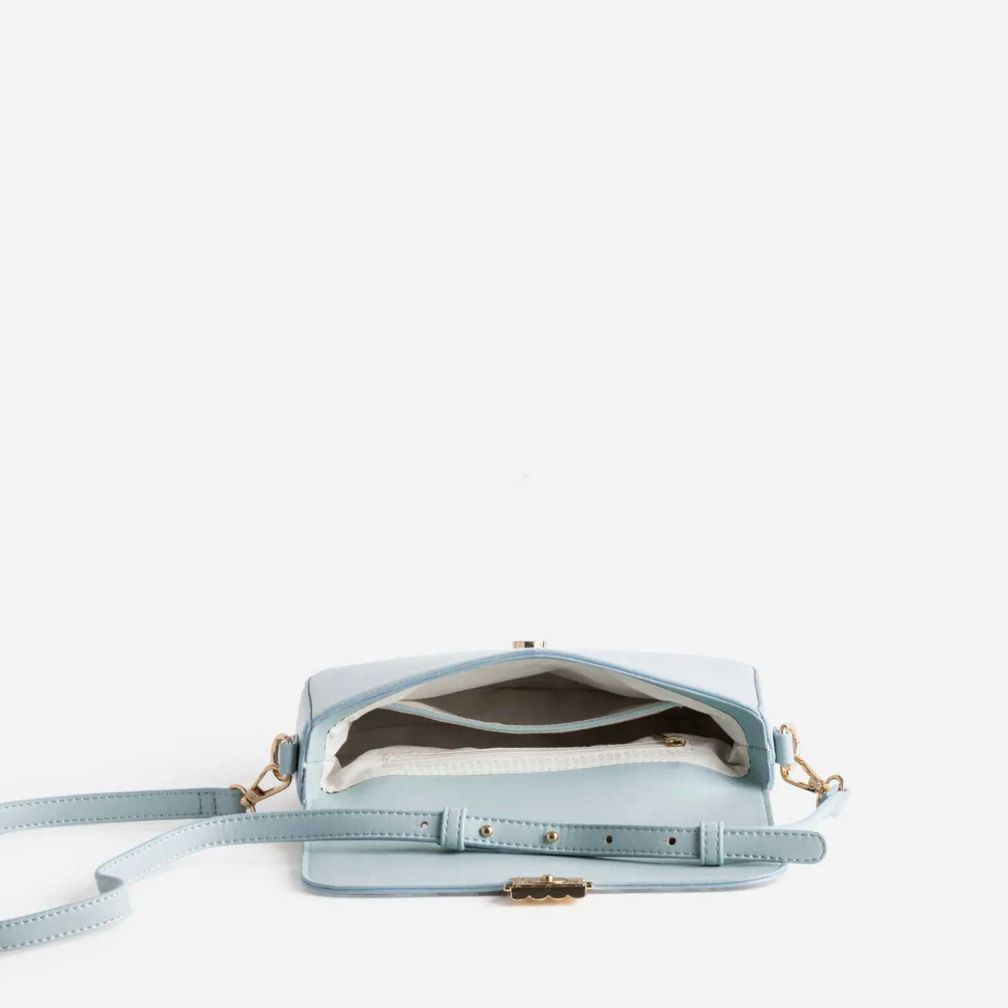 Sac à main baby blue métalleries dorées