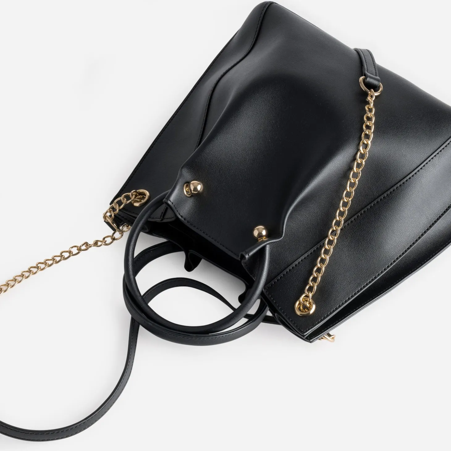 Sac noir forme seau