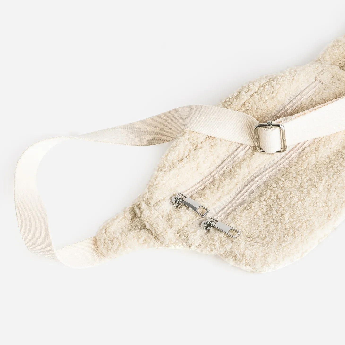 Sac-banane enfant écru en bouclette