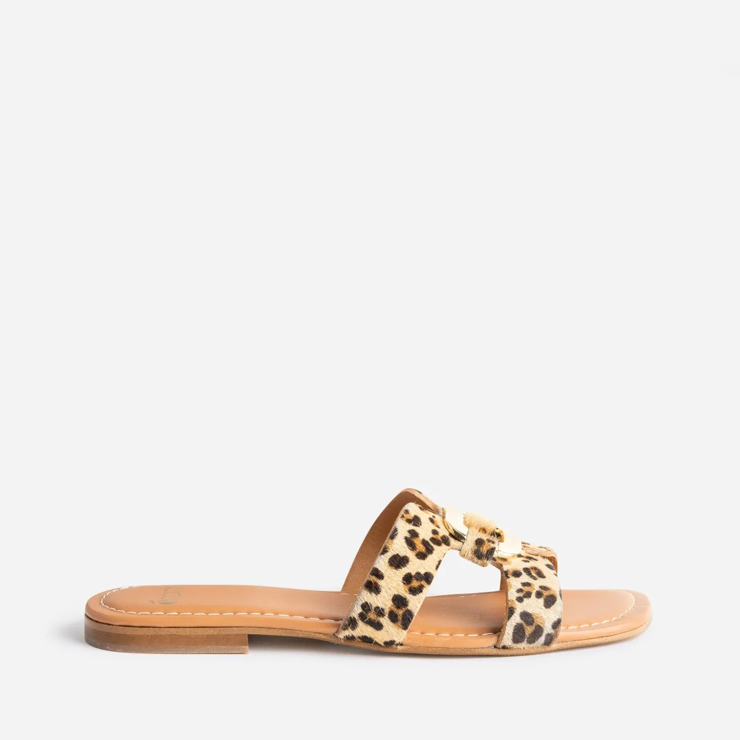 Sandale beige cuir motif léopard et anneau