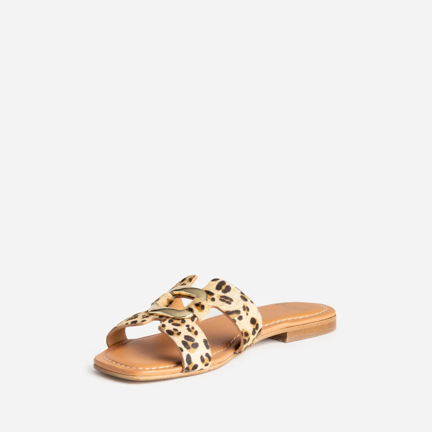 Sandale beige cuir motif léopard et anneau