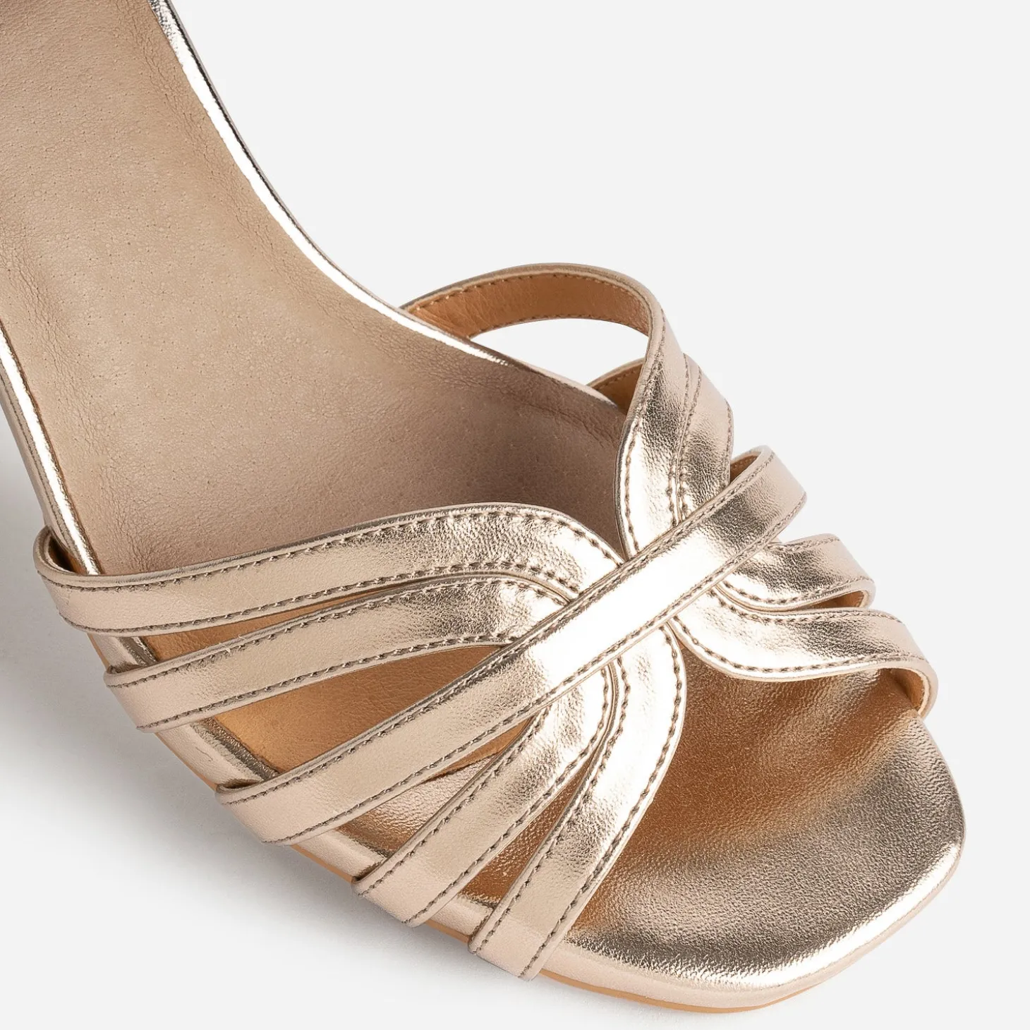 Sandale champagne doré métallisé à brides