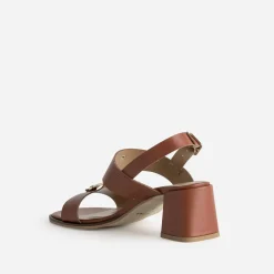 Sandale cognac cuir détail bijou