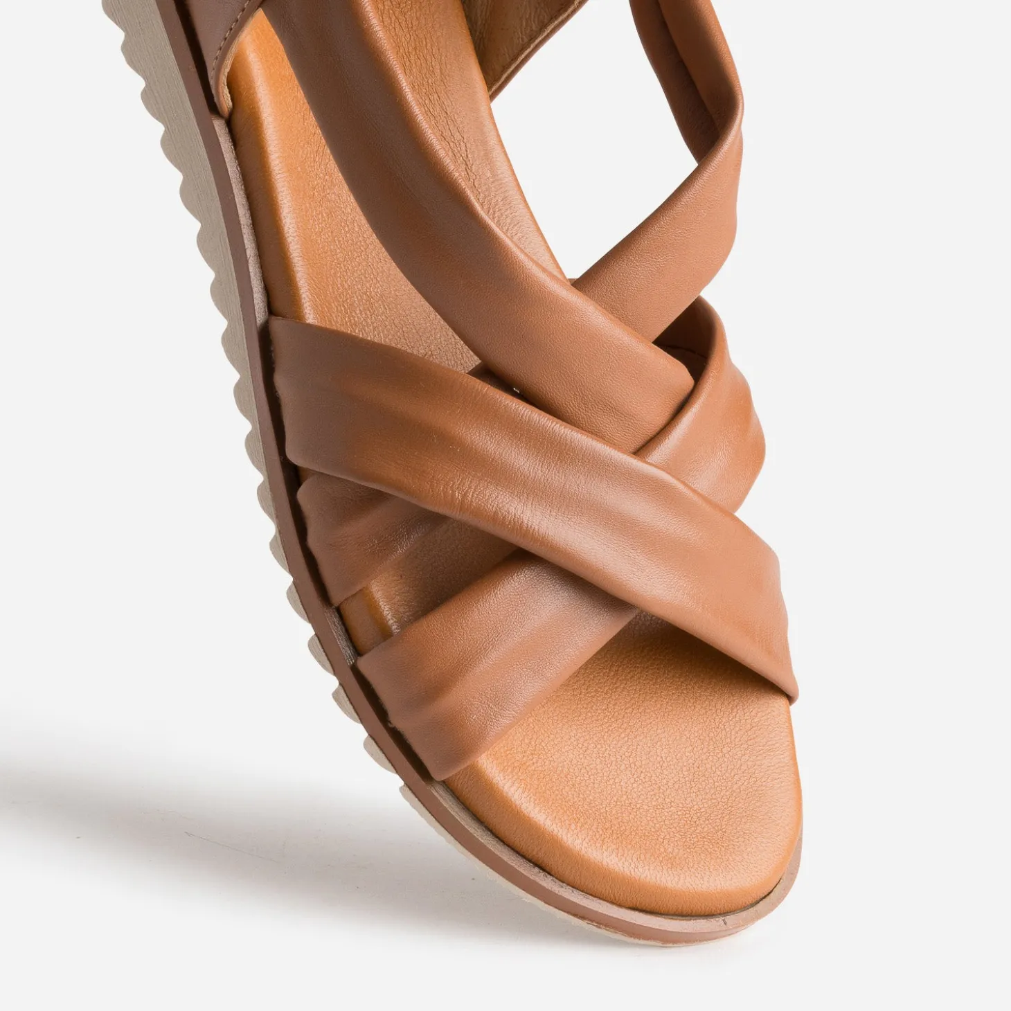 Sandale cognac en cuir souple éco-conçu